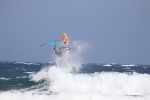 Wave windsurfing 35 knots of wind El Cabezo El Medano 28-09-2021
