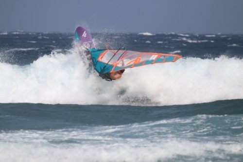 Wave windsurfing 35 knots of wind El Cabezo El Medano 28-09-2021