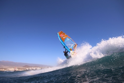 Wave windsurfing at El Cabezo in El Medano 02-01-2018